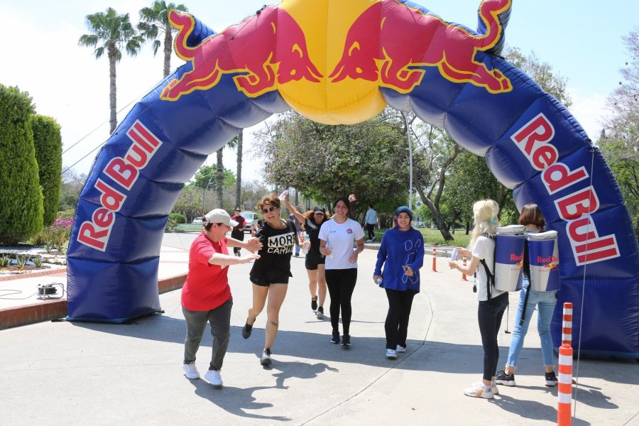 Akdeniz Üniversitesi’nde Bin 919 Metrelik Parkurda Anlamlı Koşu