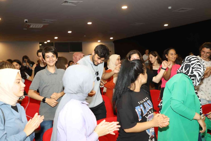 Yükseköğretim Sınavına Girecek Öğrencilere Tüyolar Verildi