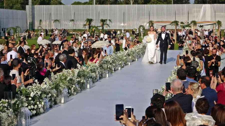 Başkan Böcek Oğlunun Nikahını Kıydı, Kılıçdaroğlu Şahitliğini Yaptı