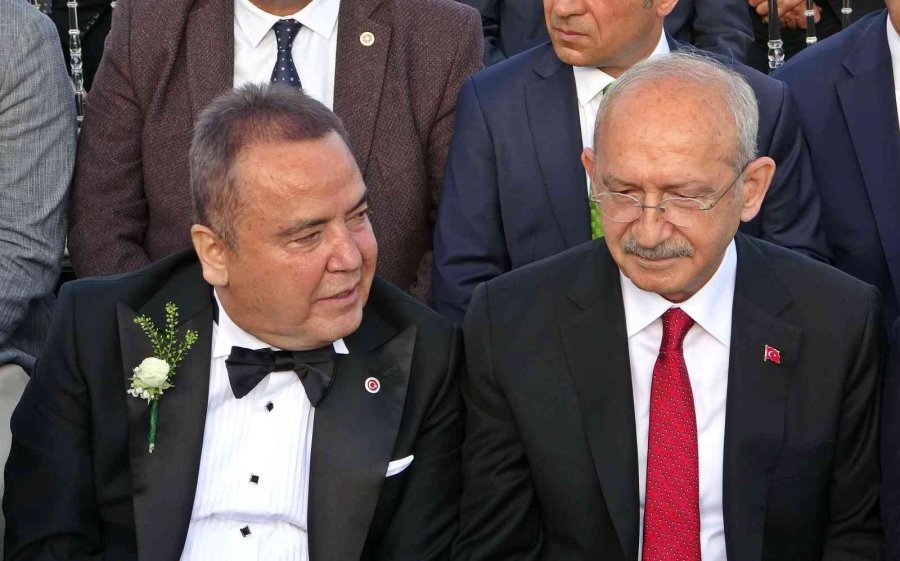 Başkan Böcek Oğlunun Nikahını Kıydı, Kılıçdaroğlu Şahitliğini Yaptı