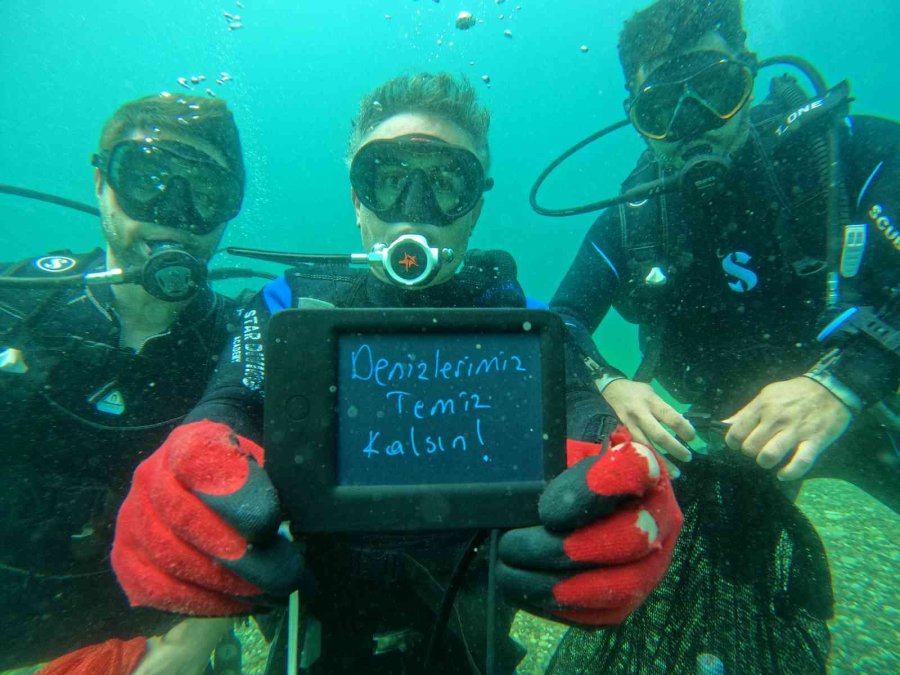 Büyükşehir’den 19 Mayıs’ta Deniz Ve Plaj Temizliği