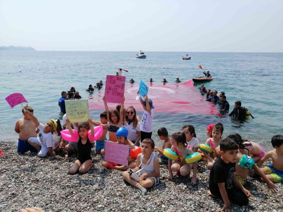 Büyükşehir’den 19 Mayıs’ta Deniz Ve Plaj Temizliği