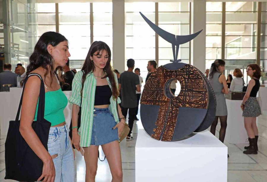 ’herkes İçin Her Yerde Sanat’ Sergisi Antalyalılarla Buluşuyor