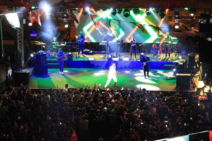 Döşemealtı’nda 19 Mayıs Coşkusu