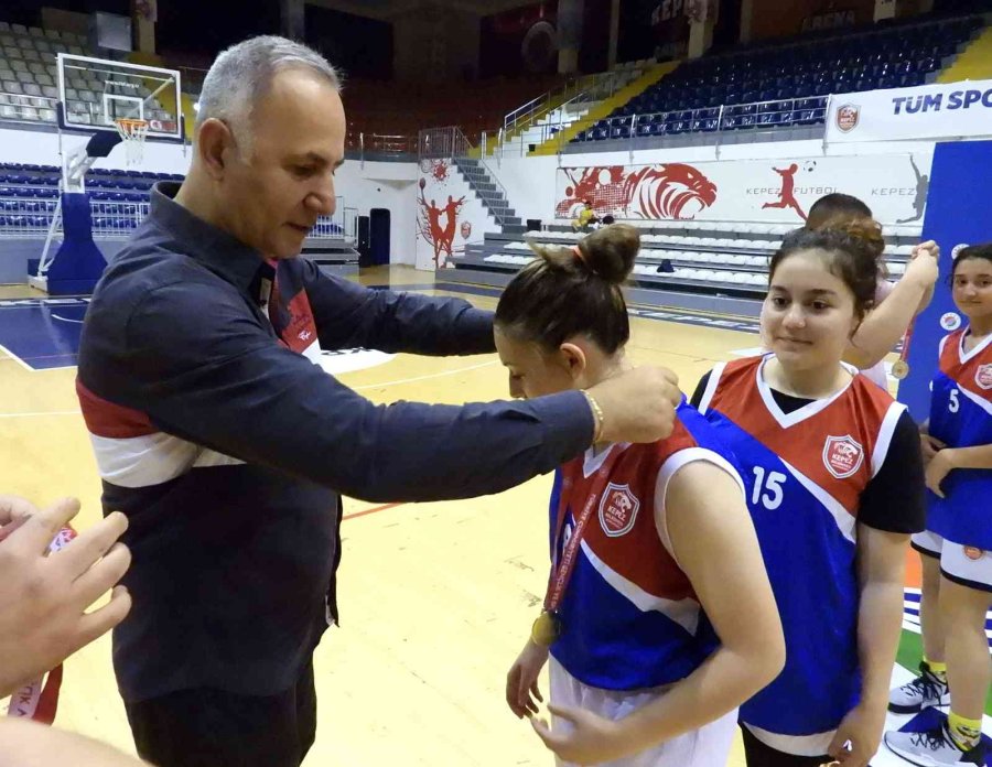 Kepezli Basketbolculardan 19 Mayıs Turnuvası