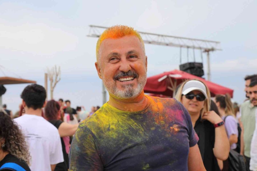 Manavgat’ta Colorfest Ve Uçurtma Şenliği