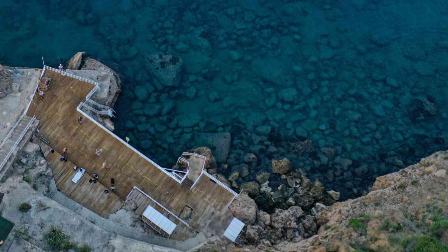 Muratpaşa’nın Plajlarına Mavi Bayrak