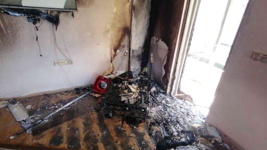 Çocukların Çakmakla Oyunu Az Kalsın Faciayla Son Buluyordu