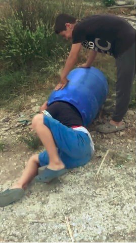 Varil İçinde Tehlikeli Eğlence