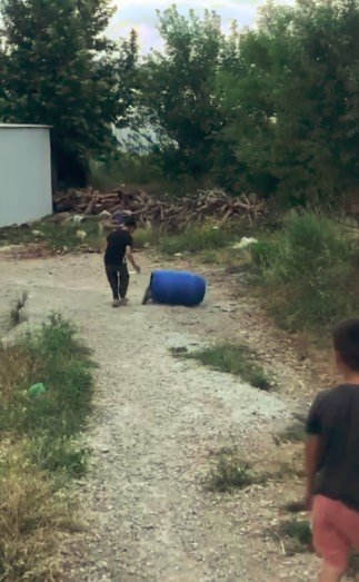 Varil İçinde Tehlikeli Eğlence