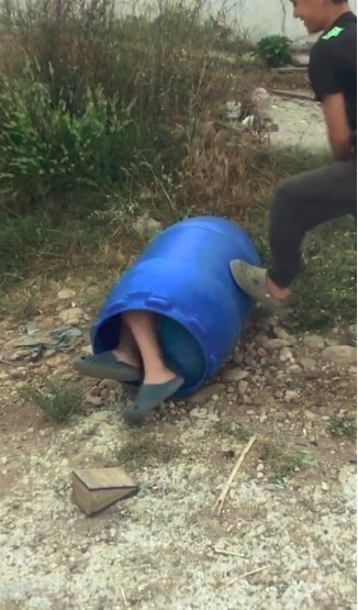 Varil İçinde Tehlikeli Eğlence