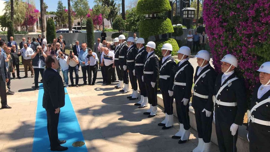 Mersin’in Yeni Valisi Pehlivan, Görevine Başladı