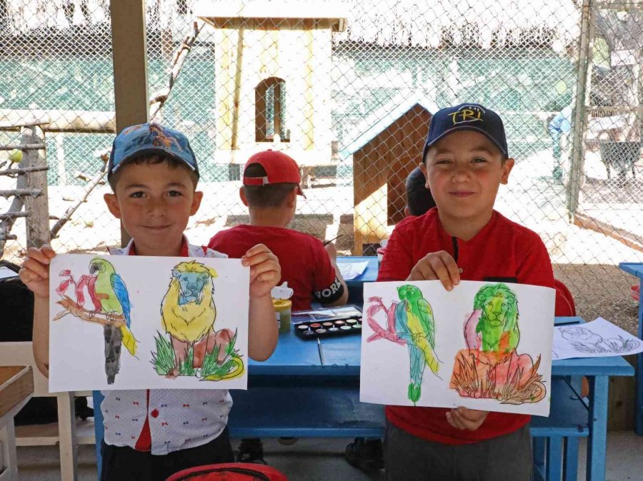 Minik Öğrenciler, Antalya Hayvanat Bahçesi’nde Resim Yaptı