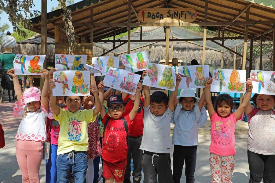 Minik Öğrenciler, Antalya Hayvanat Bahçesi’nde Resim Yaptı