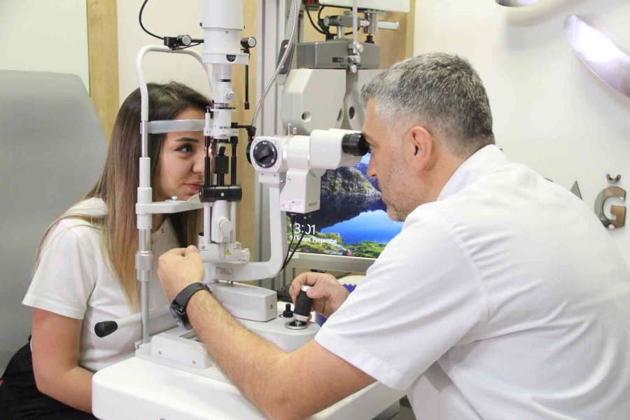 Çocuk Fotoğraflarında Kırmızı Çıkan Göz Bebeği Rengi Sağlık Habercisi