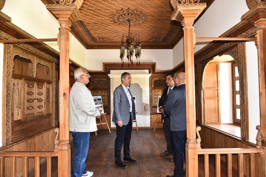 Vali Akkoyun: "tarihi Mekanlara Hak Ettiği Değerin Verilmesi Önemli"