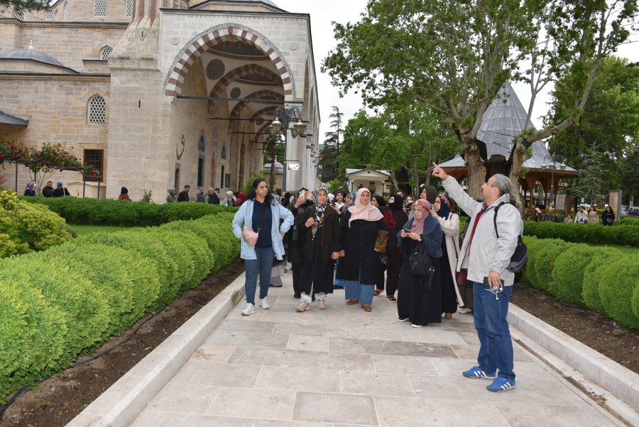 Karatay Belediyesi’nden Kadın Kursiyerlere Karadeniz Gezisi