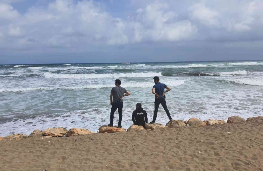 Mersin’de Serinlemek İçin Denize Giren Şahıs Kayboldu