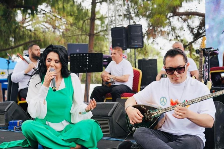 Türkmen Şölenini Ünlü Sanatçılar Coşturdu
