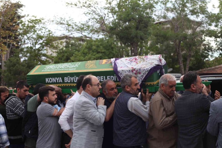 Otobüs Kazasında Hayatını Kaybeden Üniversite Öğrencisine Acı Veda