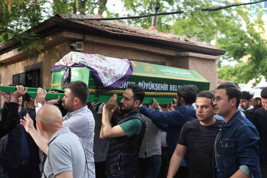 Otobüs Kazasında Hayatını Kaybeden Üniversite Öğrencisine Acı Veda