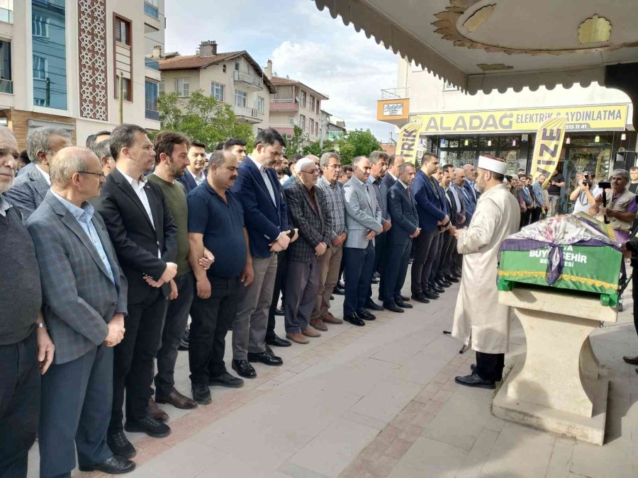 Otobüs Kazasında Hayatını Kaybeden Üniversite Öğrencisine Acı Veda