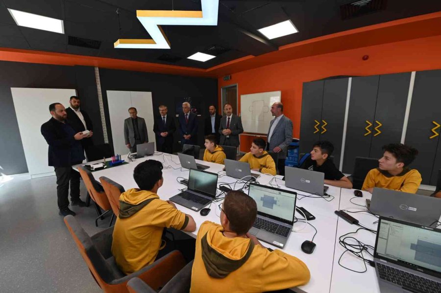 Selçuklu’dan Gençlere Bir Hizmet Daha