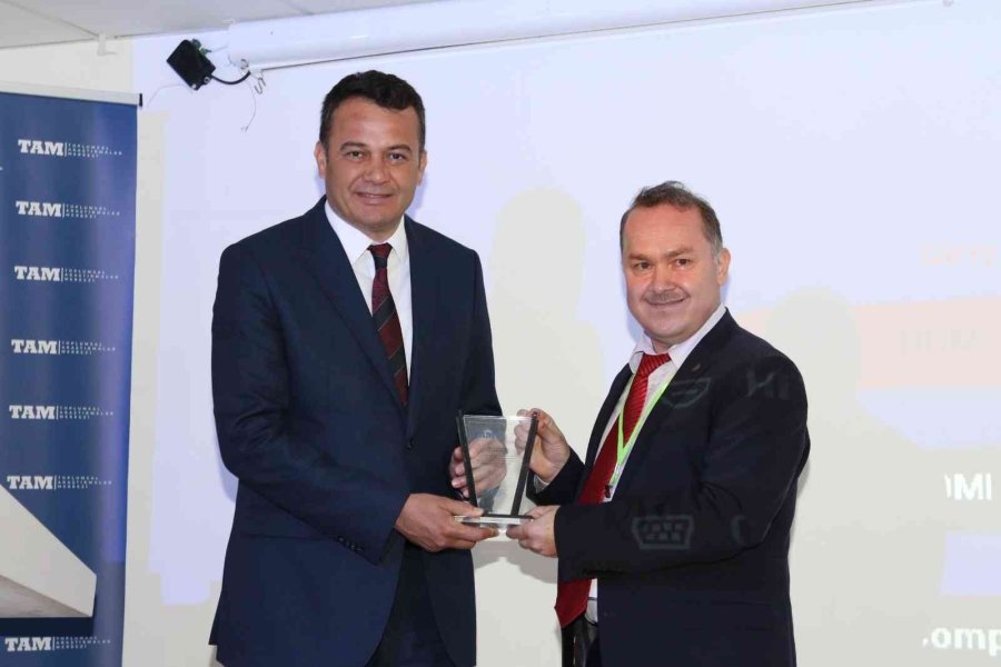 Tam 1. Uluslararası Sosyal Bilimler Kongresi Sona Erdi