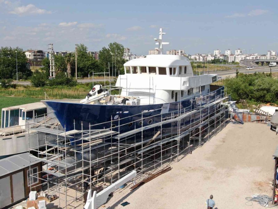 Türkiye’nin En Büyük Su Altı Arkeolojisi Araştırma Gemisi Suya İniyor