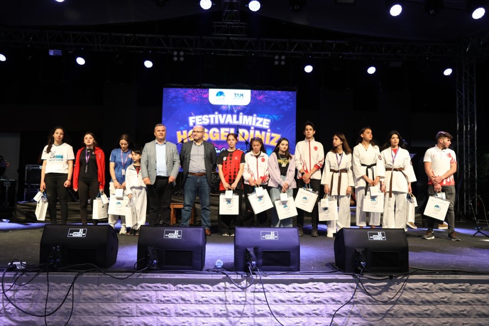 Çubuk'ta "Tam Gençlik Tam Festival" Sona Erdi
