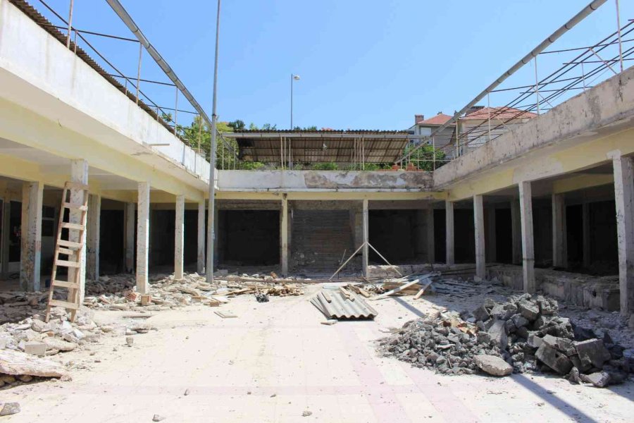 Elmalı Eski Hal Binası Kadın Emeği Üretim Atölyesi’ne Dönüşecek