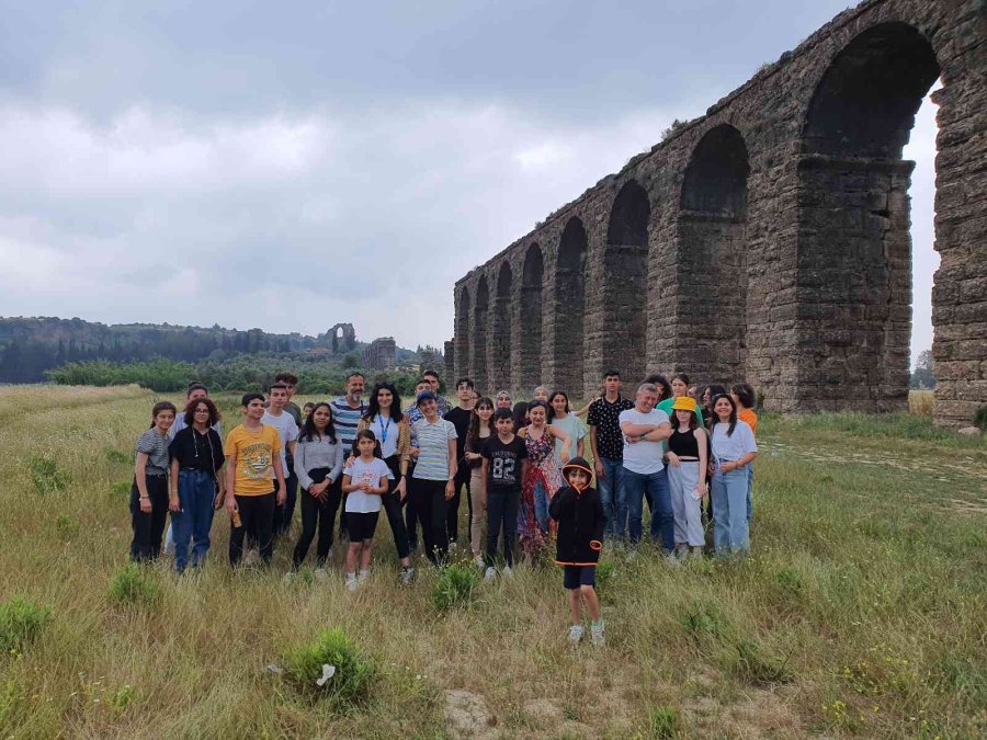 Büyükşehir, Öğrencilere Antalya’yı Gezdiriyor