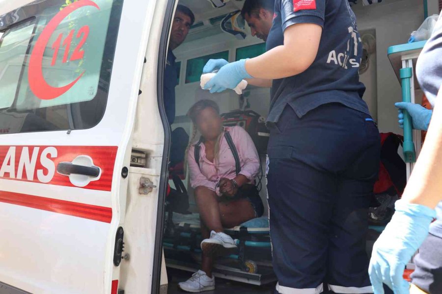 Elinde Bıçakla Girdiği Boş Oteli Yakmakla Tehdit Etti, Polisin Müdahalesiyle Etkisiz Hale Getirildi