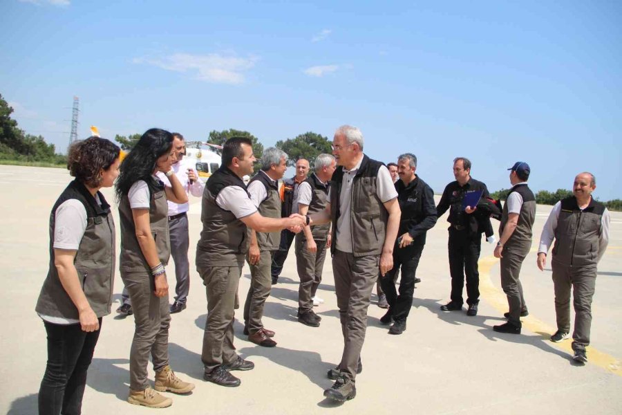 Türkiye Uçak Ve Helikopterleriyle Orman Yangınlarına Hazır