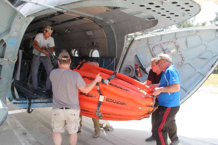 Türkiye Uçak Ve Helikopterleriyle Orman Yangınlarına Hazır