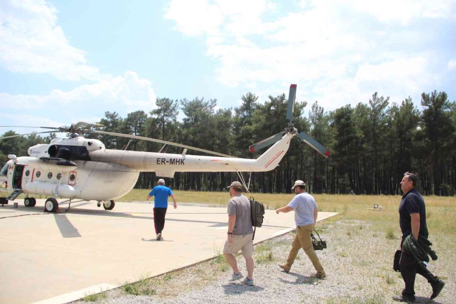 Türkiye Uçak Ve Helikopterleriyle Orman Yangınlarına Hazır