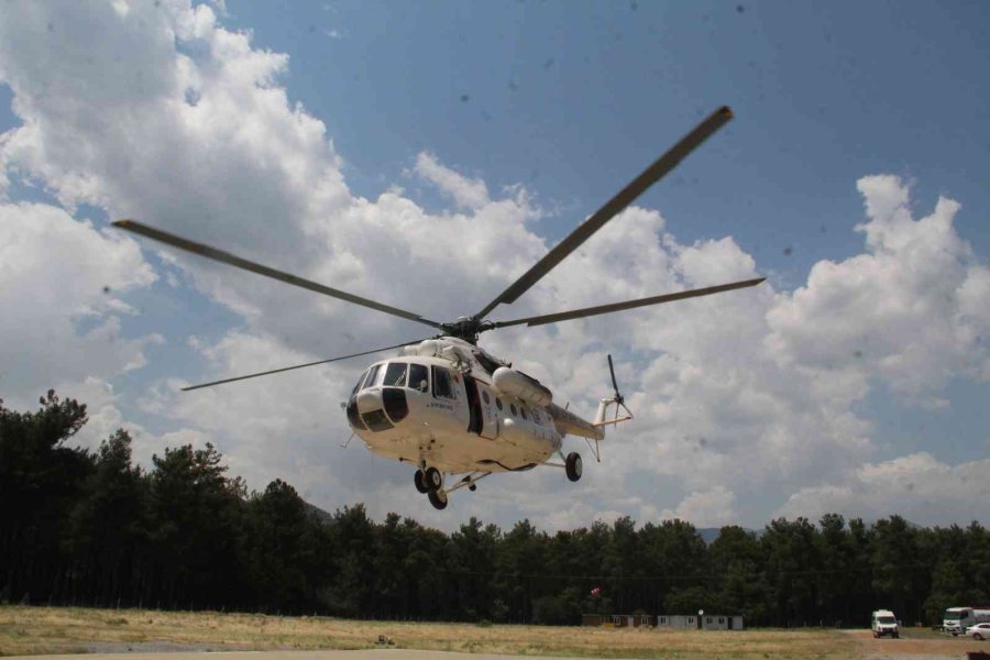 Türkiye Uçak Ve Helikopterleriyle Orman Yangınlarına Hazır