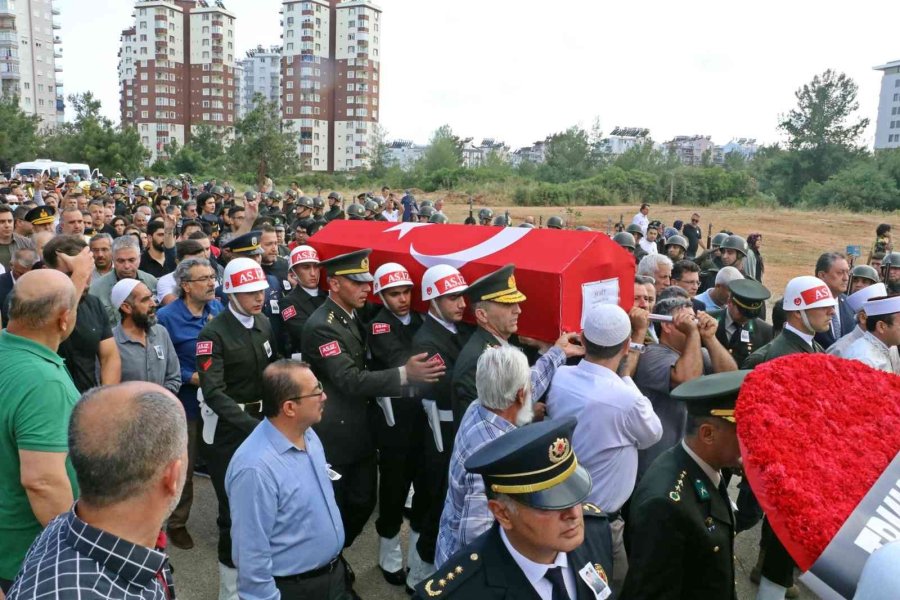 Şehit Piyade Teğmen Güler Antalya’da Son Yolculuğuna Uğurladı