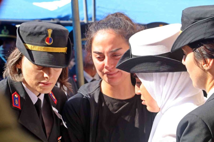 Şehit Piyade Teğmen Güler Antalya’da Son Yolculuğuna Uğurladı