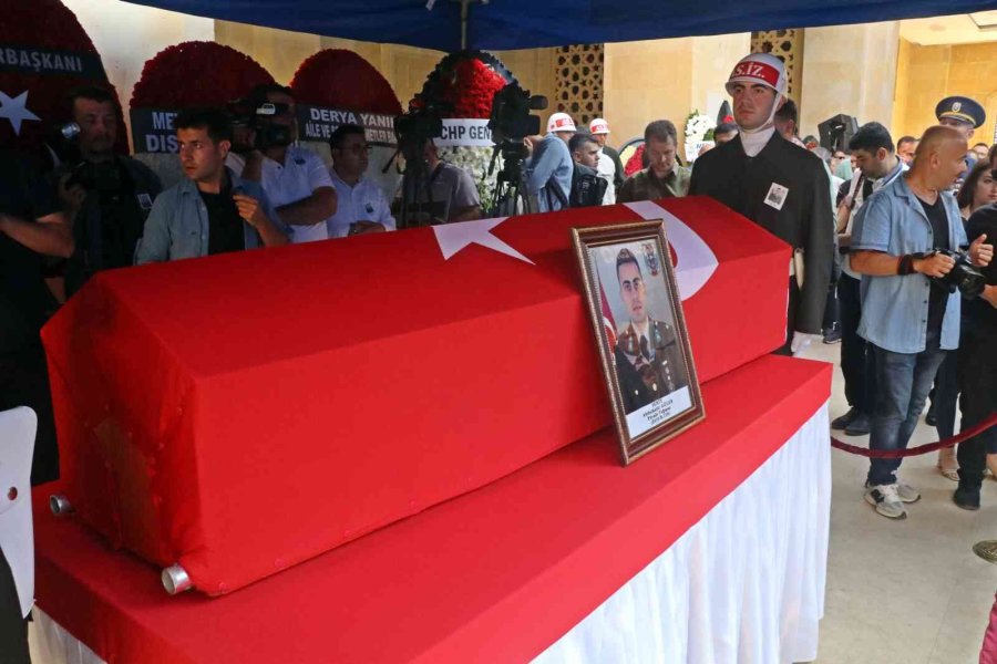 Şehit Piyade Teğmen Güler Antalya’da Son Yolculuğuna Uğurladı