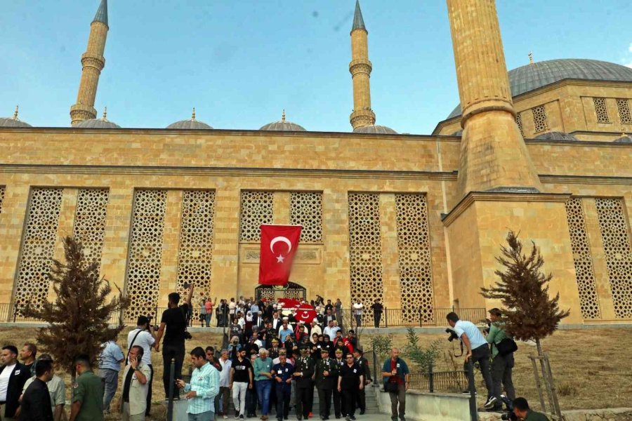 Şehit Piyade Teğmen Güler Antalya’da Son Yolculuğuna Uğurladı