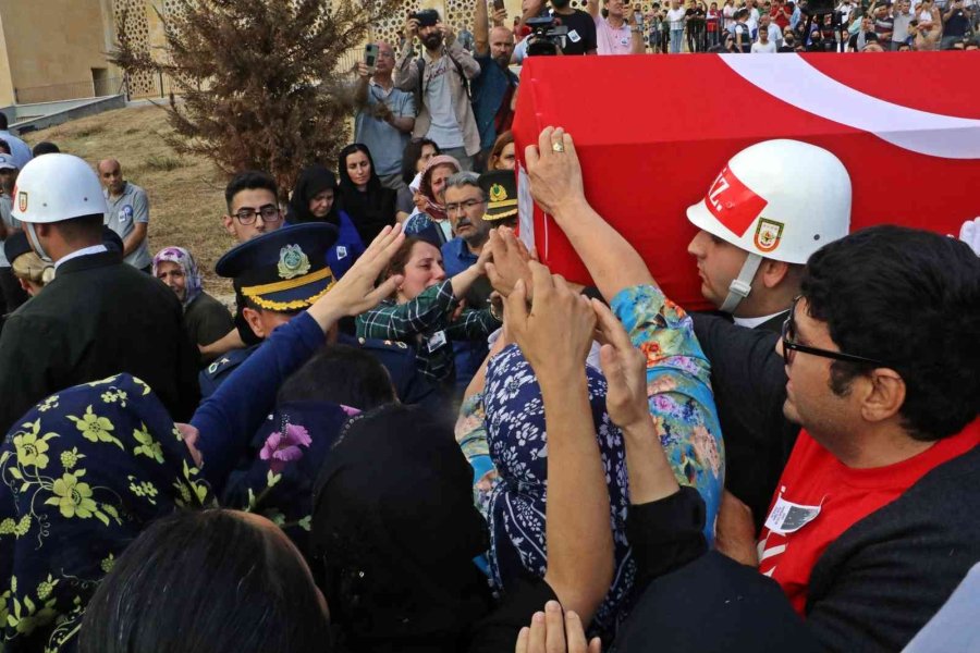 Şehit Piyade Teğmen Güler Antalya’da Son Yolculuğuna Uğurladı