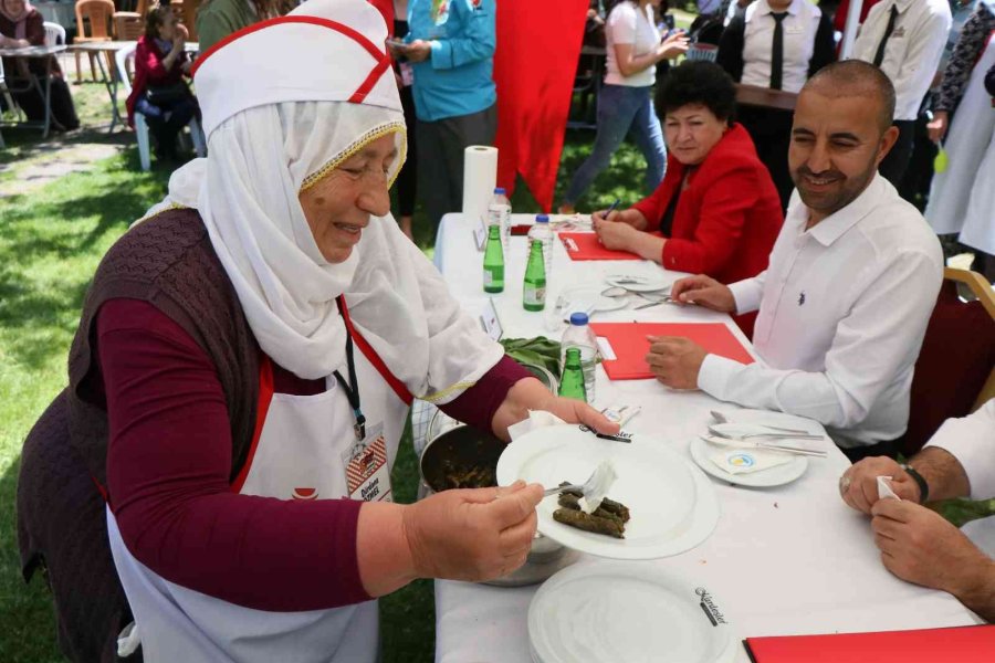 Türk Mutfağı Haftası’nda Yöresel Yemekleri Yarıştırdılar