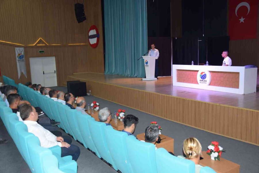 Kumluca’da Daire Amirleri Ve Muhtarlara "kırım Kongo Kene” Bilgilendirmesi