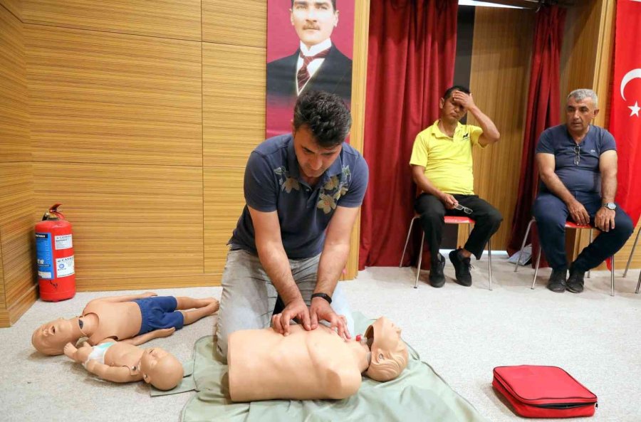 Manavgat Belediyesi Çalışanlarına İlkyardım Eğitimi