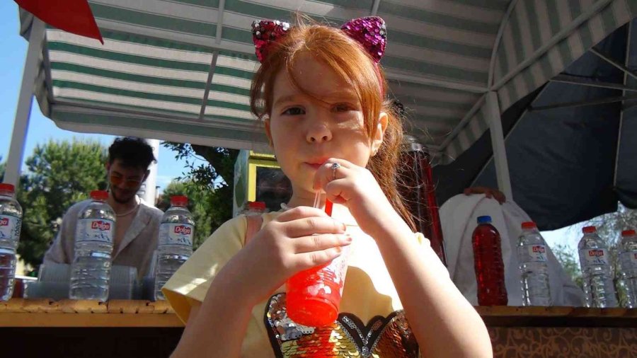 Toros Dağlarının Zirvesindeki Obruklardan Getirilip Bardağı 15 Tl’den Satılıyor