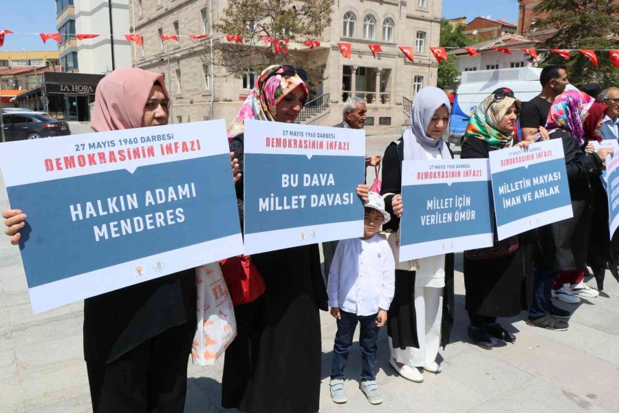 Ak Parti Aksaray Teşkilatı, Adnan Menderes Ve Bakanları Dualarla Andı