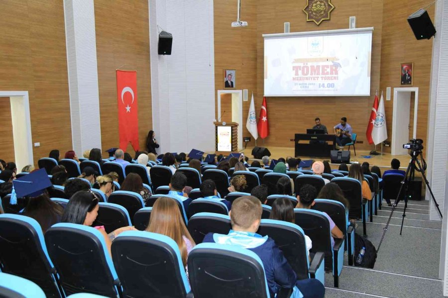 Alkü Tömer’de Mezuniyet Heyecanı