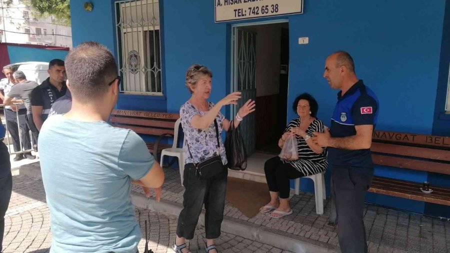 İsveçli Kadın Turist, Alışveriş İçin Geldiği Pazarda Çantasından Oldu