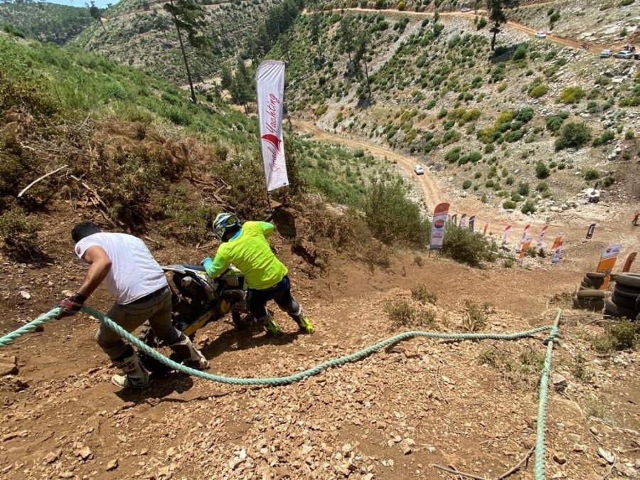 Türkiye’nin En Büyük 2. Endro Motor Yarışı Finike’de Tırmanma Etabıyla Başladı